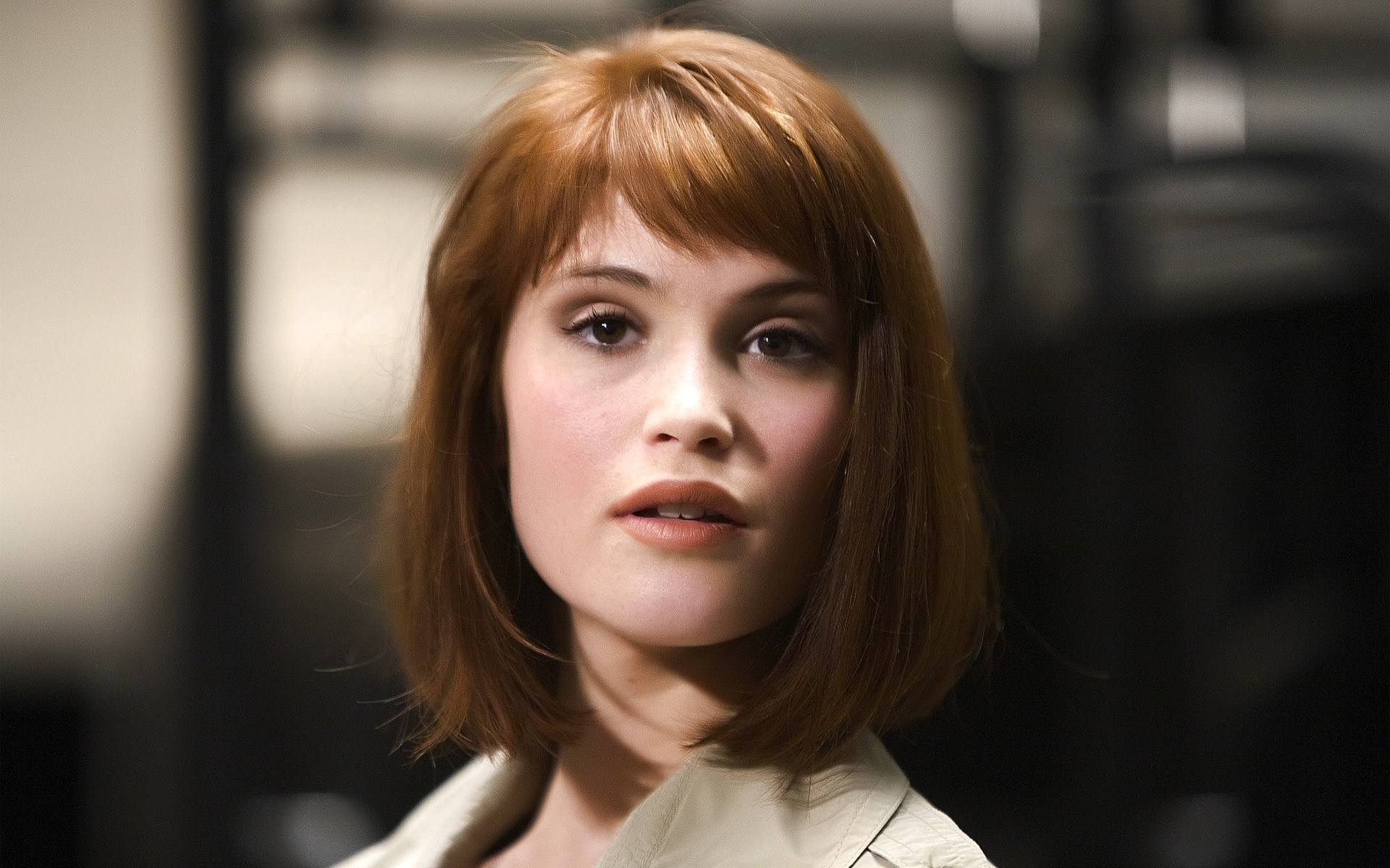 портрет жінка дівчина дорослий мода один в приміщенні розмитість бізнес