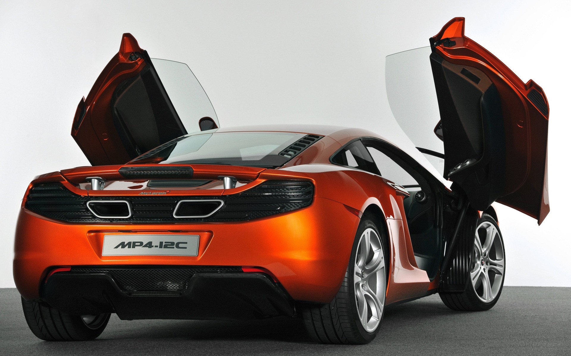 mclaren автомобіль автомобіль транспортна система колеса гонки дія швидко конкурс диск автомобільна макларен мр4