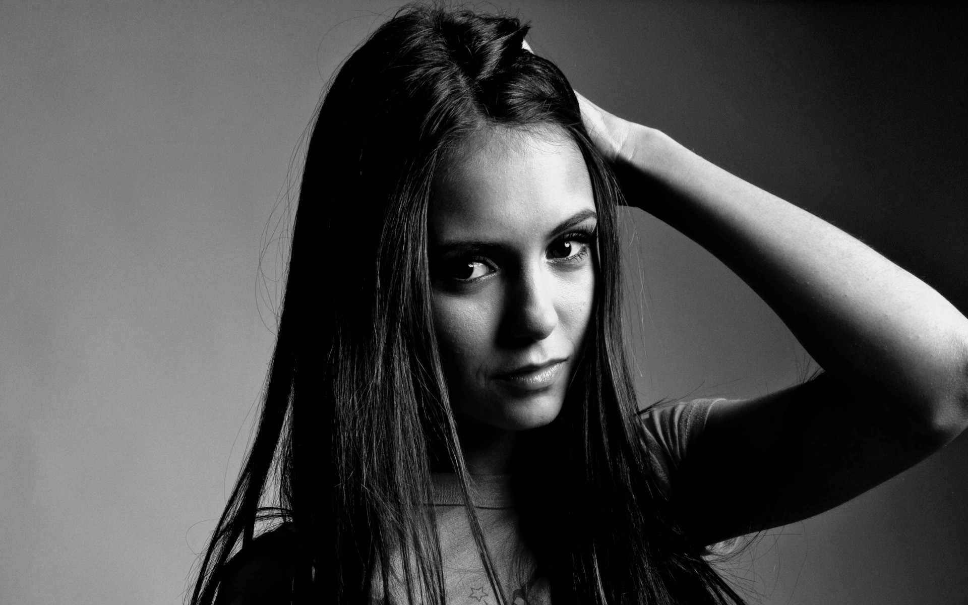 дівчина портрет жінка монохромний мода модель студія сексуальний гламур один дорослий особа очей ню волосся олена гілберт