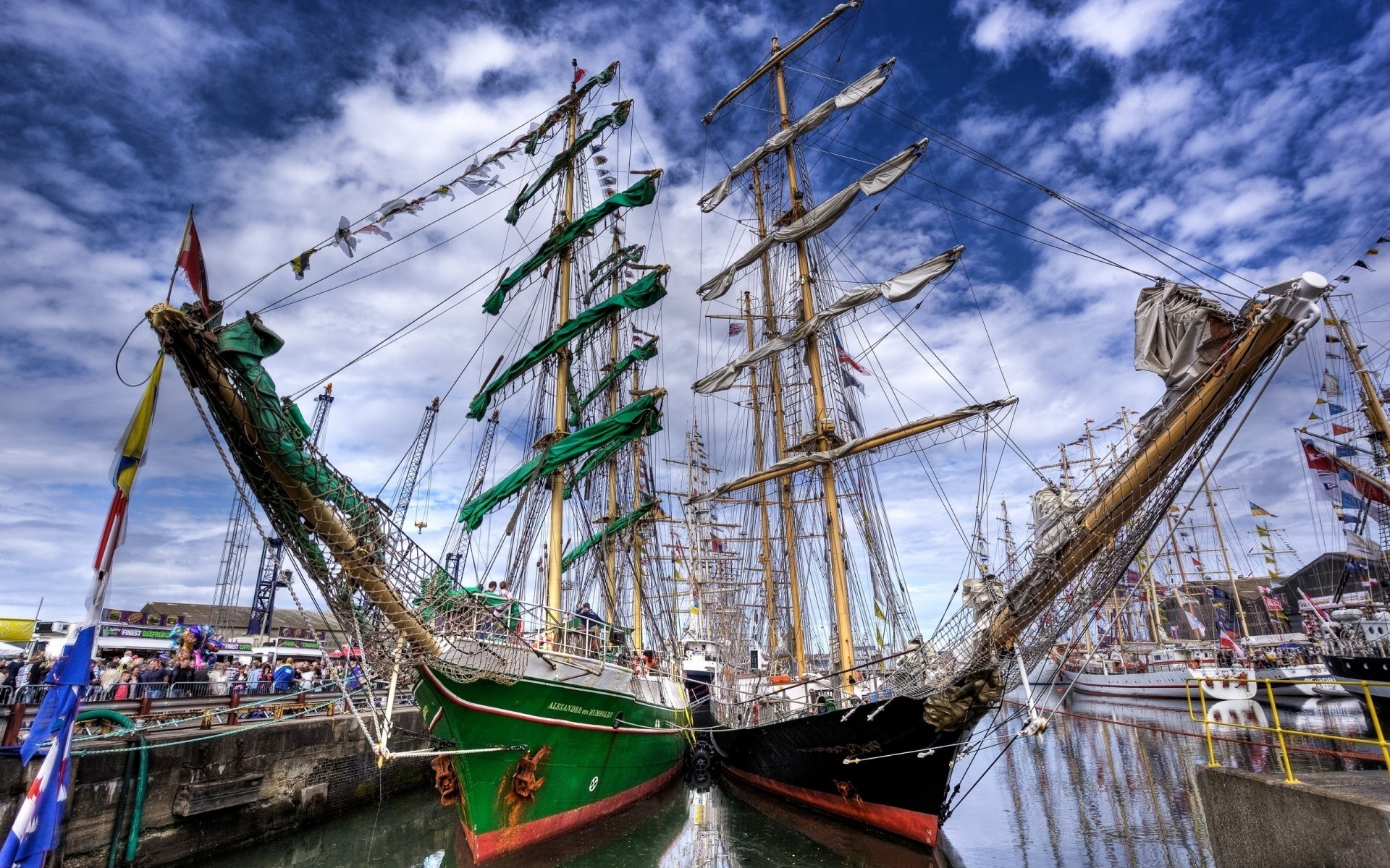 човен корабель плавзасіб води гавань транспортна система морських подорожі море вітрило порт пірс небо вітрильник мотузка океан морський автомобіль яхта човни