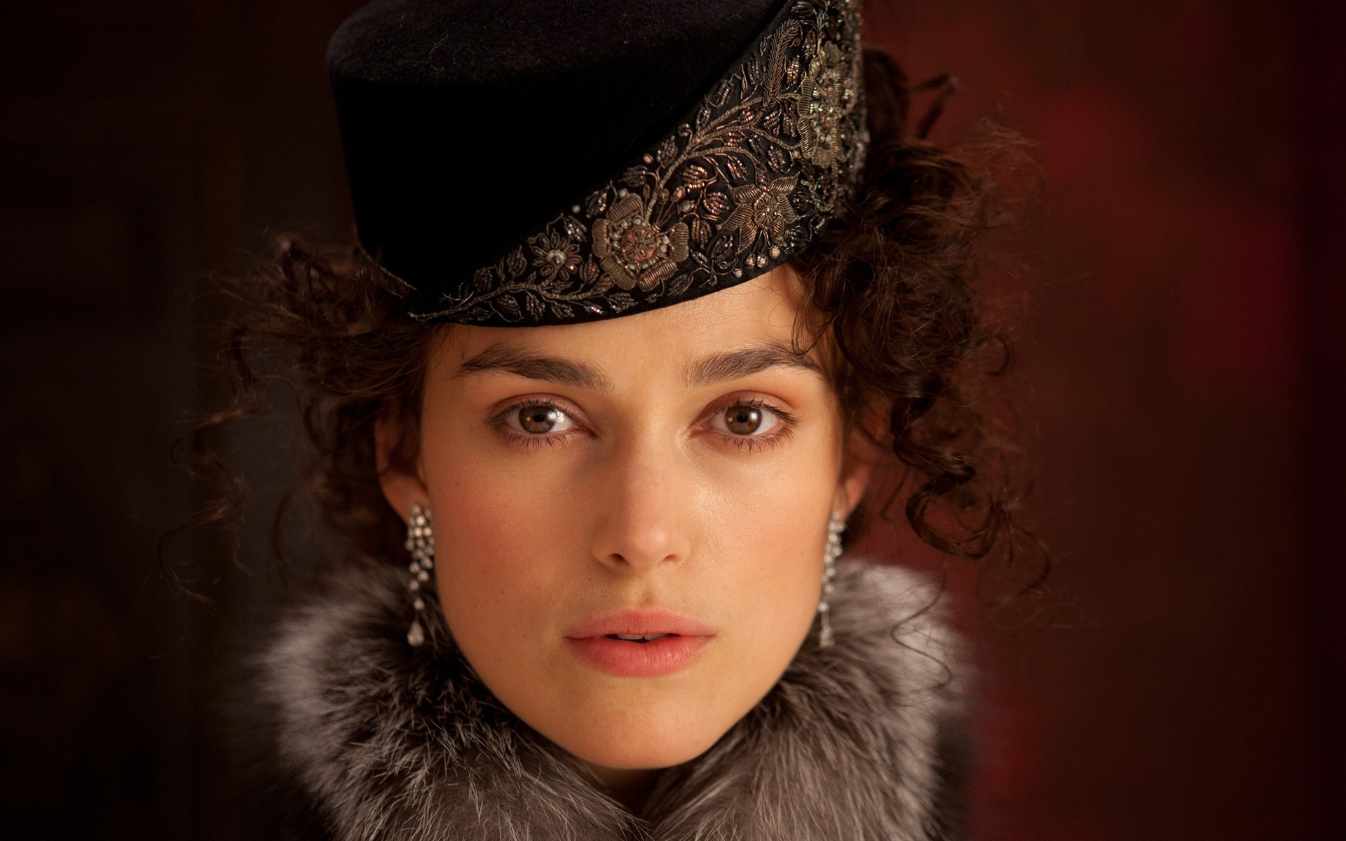 портрет мода зима жінка один модель дівчина очей носити кришка дитина