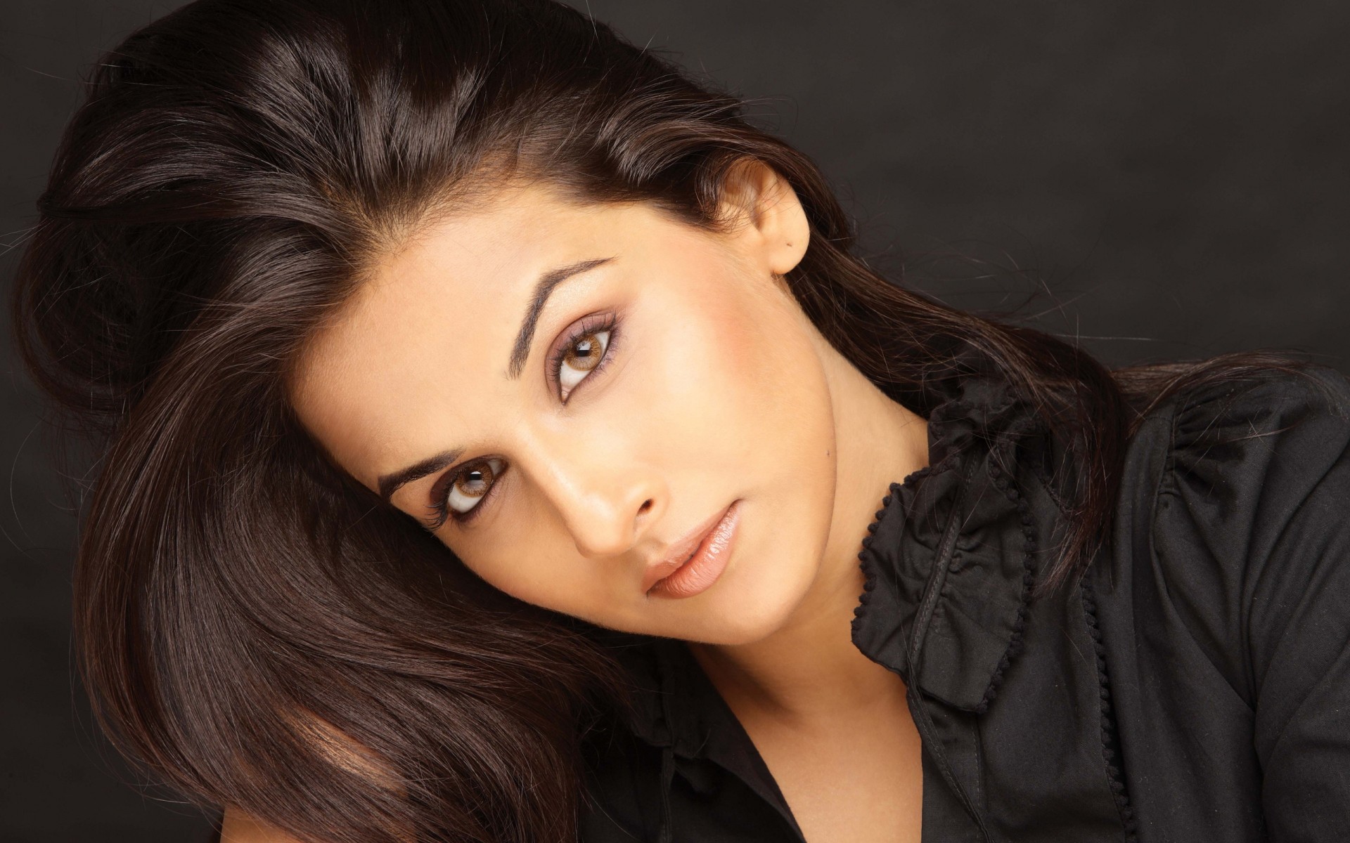 жінка мода гламур портрет сексуальний очей дівчина модель досить губи очі обличчя фото