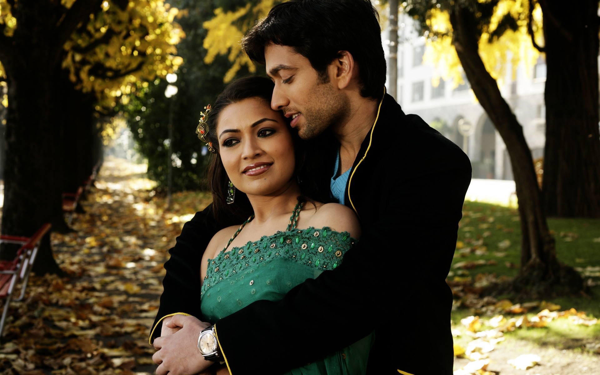 жінка на відкритому повітрі два любов вираз обличчя портрет весілля дорослий людина парк дівчина носити аміта патхак nakuul мехта пару боллівуд хуг