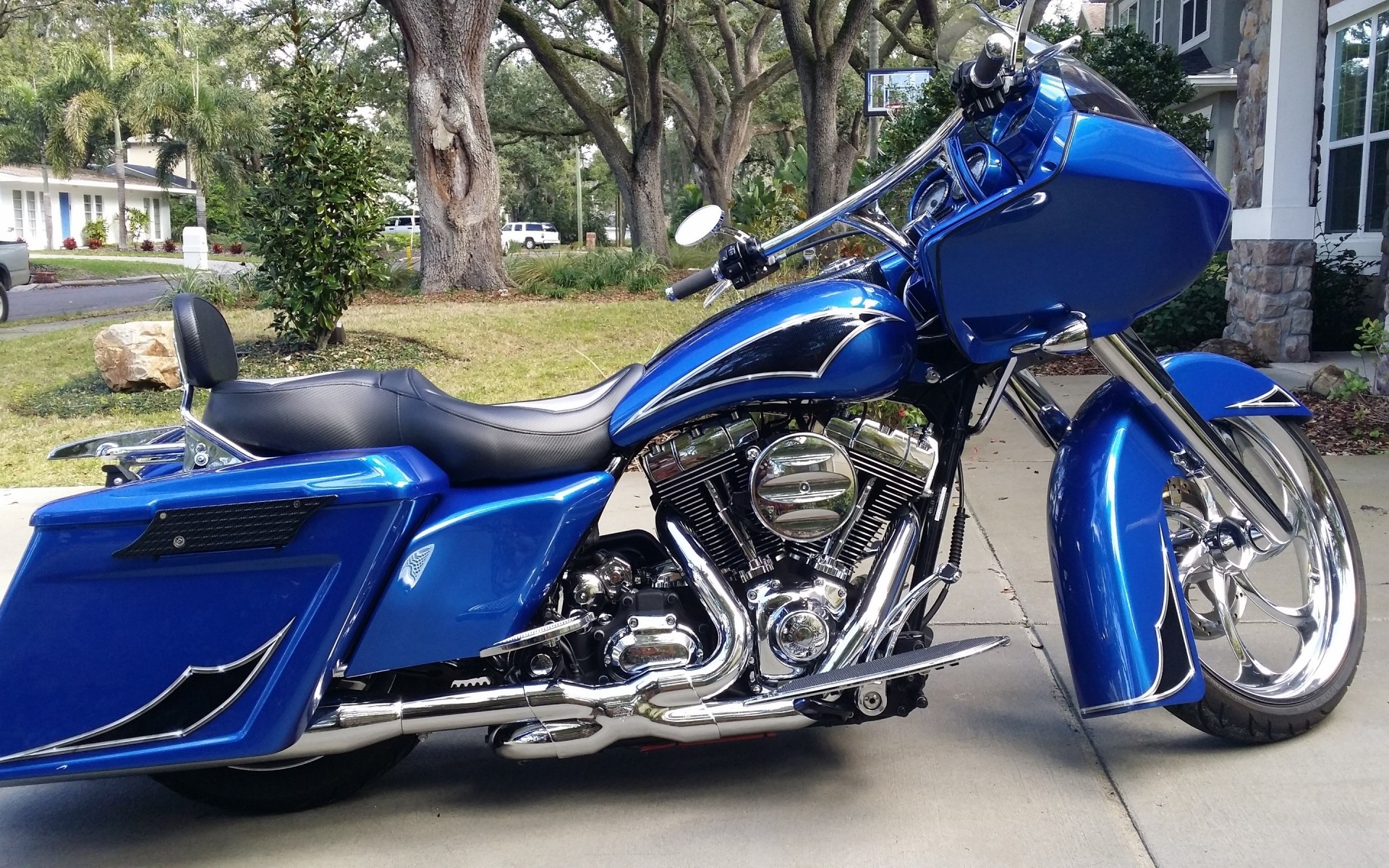 harley davidson автомобіль транспортна система диск велосипед колеса хром гонки автомобіль швидко двигун потужність виставка мотоцикл машина поспішайте класичний автошини показати дорога харлей девідсон роад кінг дорога короля