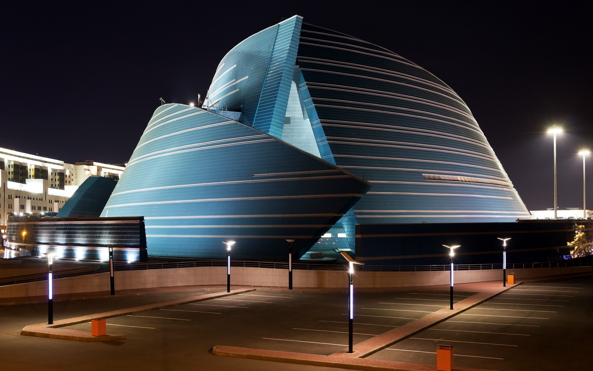 сучасні подорожі архітектура будинок опера місто небо футуристичний світло відображення бізнес міський ввечері транспортна система центр міста хмарочос сутінки сучасні ніч