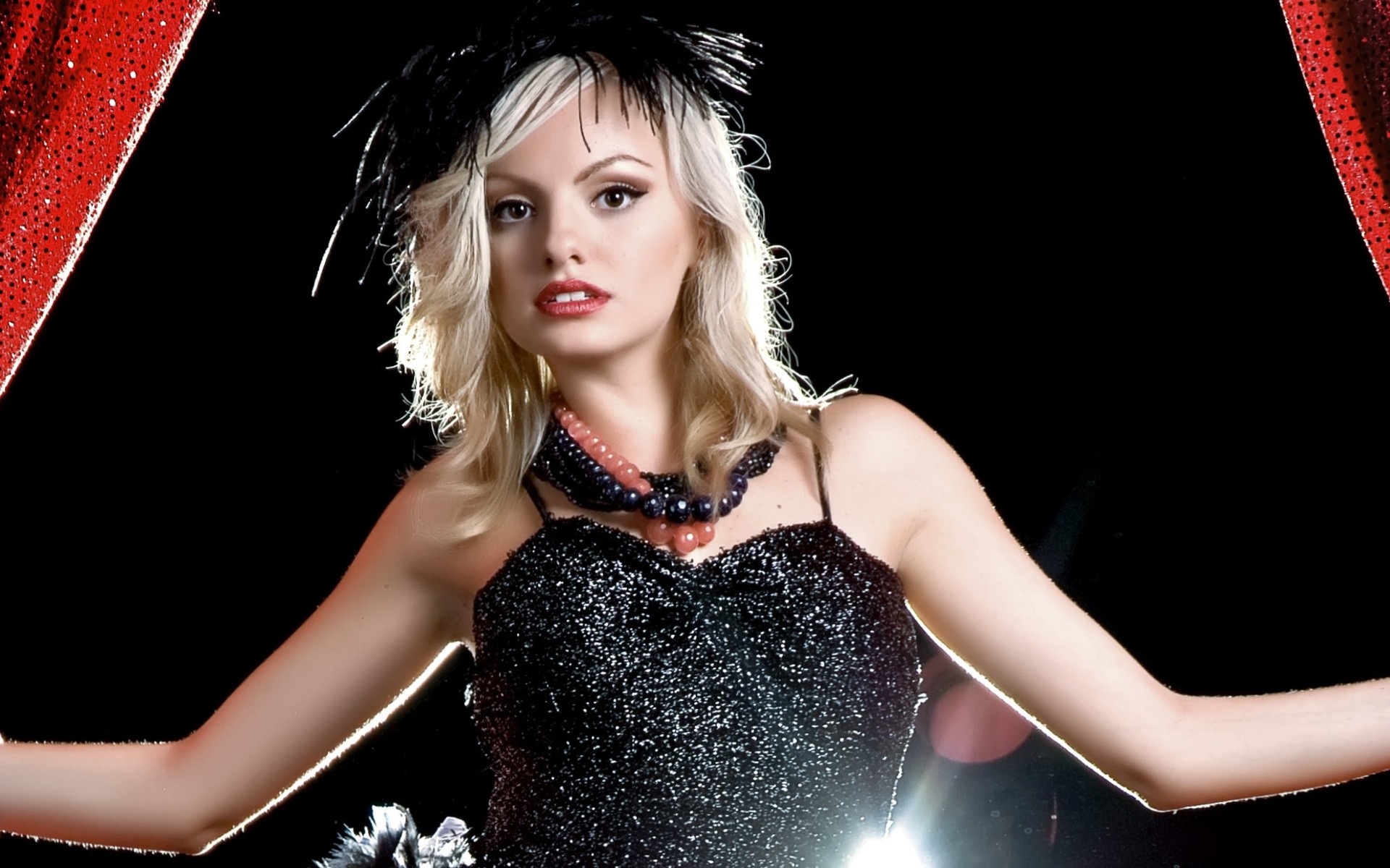 жінка мода сексуальний досить гламур молодий один портрет дорослий дівчина румунія співачка танець красиві