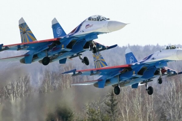 Пілотажна група Російські витязі, винищувач Су-27 ВПС Росії