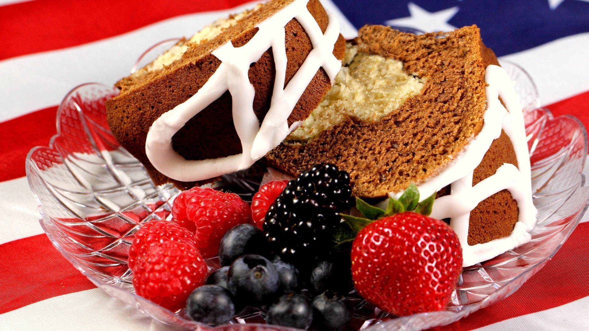 солодкий шоколад смачні їжа торт крем фрукти кондитерський цукор епікур ягідка освіження смачні малина домашні плити сніданок гуді печиво