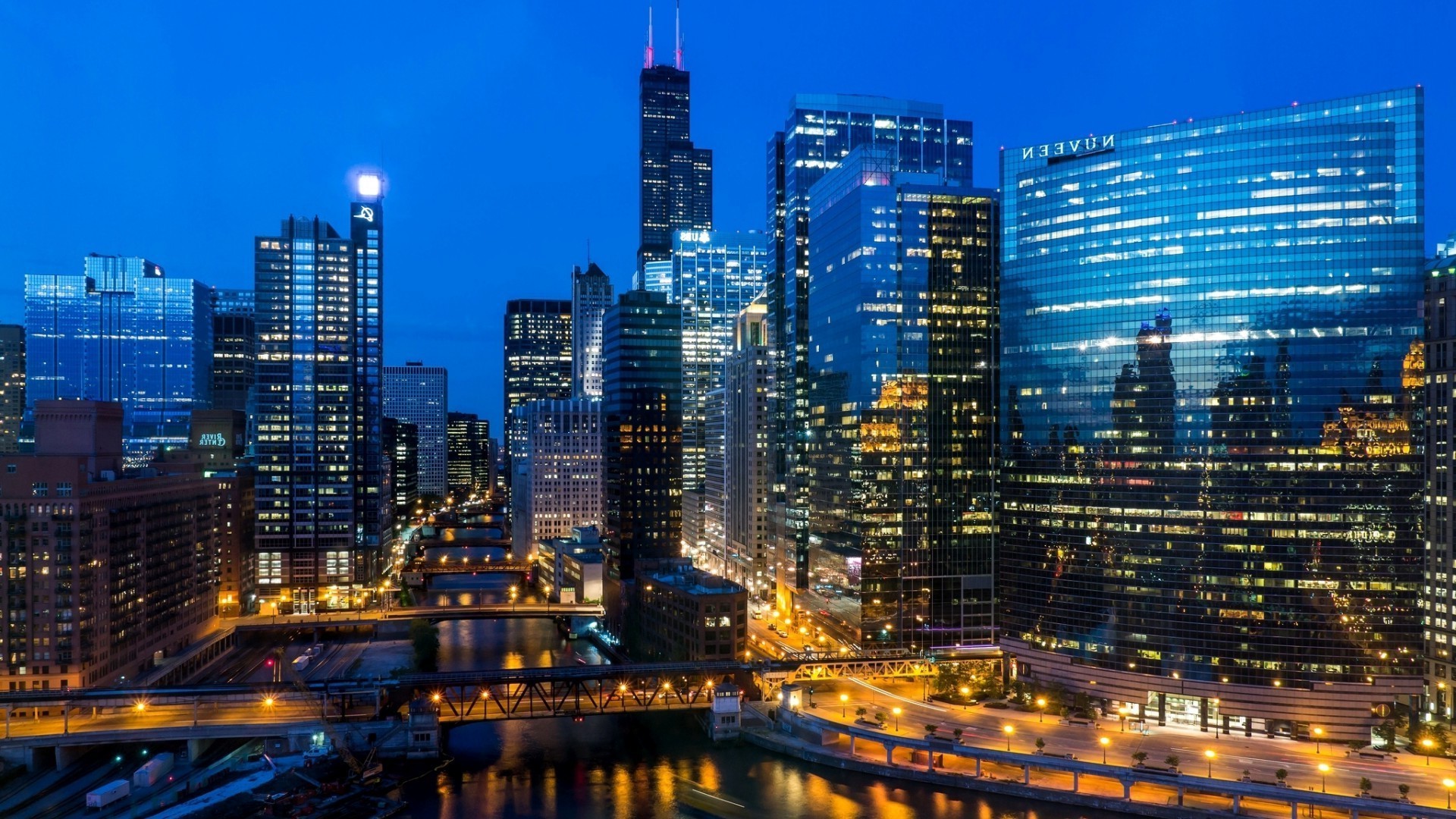 хмарочос місто центр міста місто архітектура сутінки скайлайн будинок офіс підсвічуванням бізнес трафік подорожі сучасні ввечері вежа небо міський фінанси