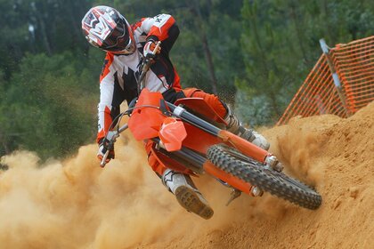 Мотокрос по бездоріжжю. Пісочні бархани